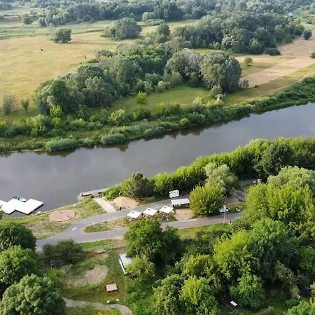 Domy W Ogrodzie - Riverfront Cabins * Poznan