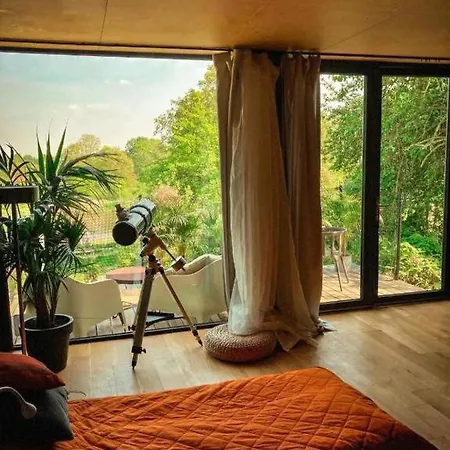 Domy W Ogrodzie - Riverfront Cabins Tatil Evi