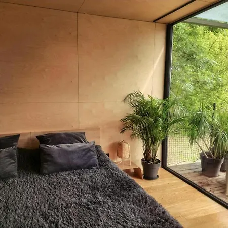 Domy W Ogrodzie - Riverfront Cabins * Poznan