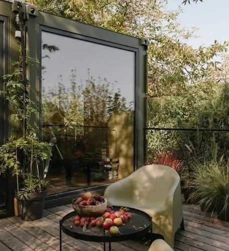 W Ogrodzie - Riverfront Ferienhaus *