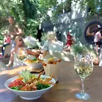 W Ogrodzie - Riverfront *