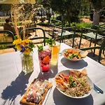 W Ogrodzie - Riverfront Nyaraló *