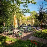 W Ogrodzie - Riverfront *