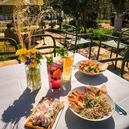 Domy W Ogrodzie - Riverfront Cabins Casa de Férias Poznań