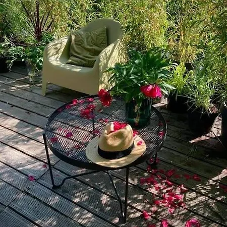Villa Riverfront In The Garden *