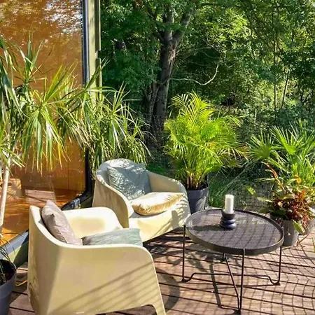 W Ogrodzie - Riverfront