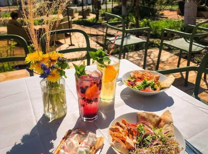 W Ogrodzie - Riverfront بيت للعطل بوزنان