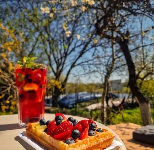 W Ogrodzie - Riverfront * بوزنان