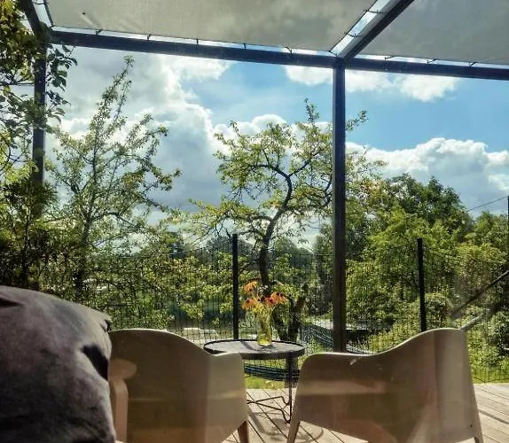 W Ogrodzie - Riverfront بوزنان